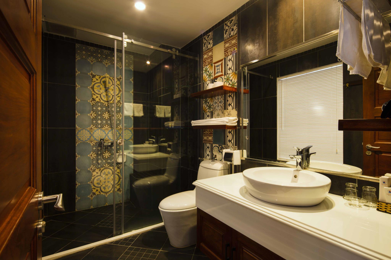 Bathroom 3, Vien Dong 2 Hotel- Phu My Hung, District 7