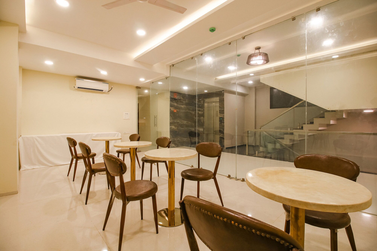 Food & Drinks 4, Fabhotel Divine Casa, Bhopal