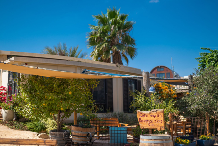 Food & Drinks 5, Carmey Avdat Farm