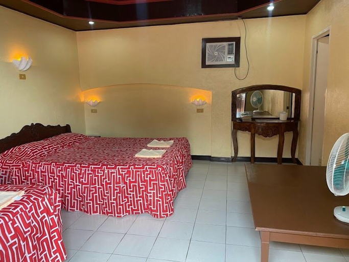 Bedroom 3, Napo Beach Resort, Maripipi