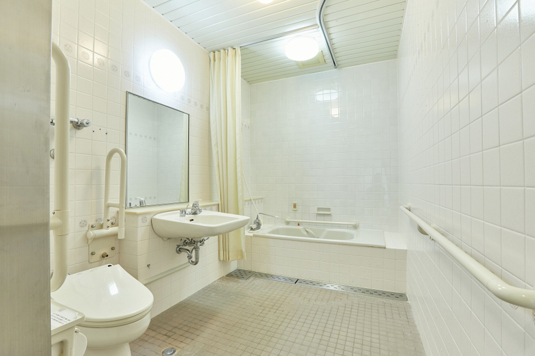 Bathroom 5, Kamenoi Hotel Fukui, Fukui