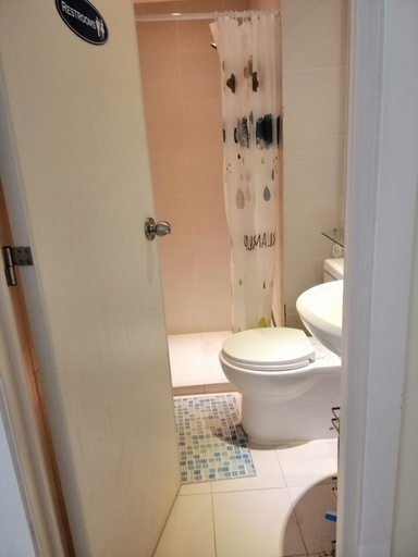 Bathroom, Maui1408, Parañaque