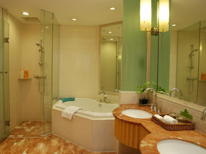 Bathroom, Grand Land Hotel, Dongguan