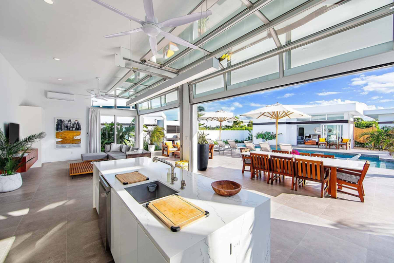 Food & Drinks, Oceanside Vacation Villa with Private Pool and Resort Amenities v10