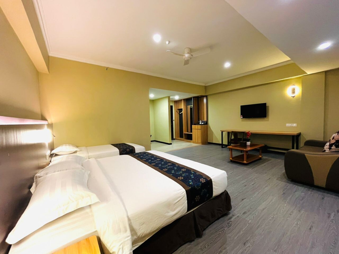 Bedroom 2, Wing Tat Grand Hotel, Semporna