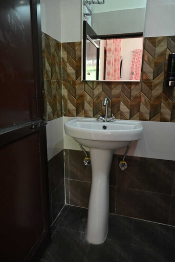 Bathroom, Akansha The Lake View, Nainital