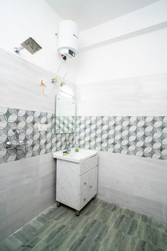 Bathroom 4, Mussoorie, Dehradun