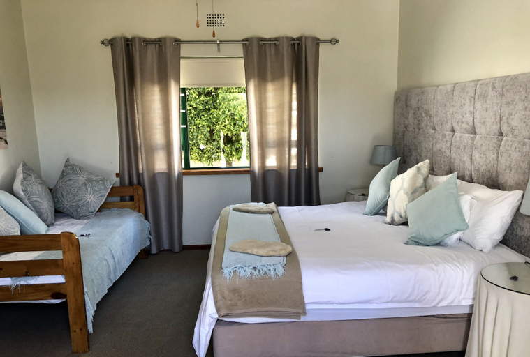 Bedroom 3, Sandra's Guest House, West Coast