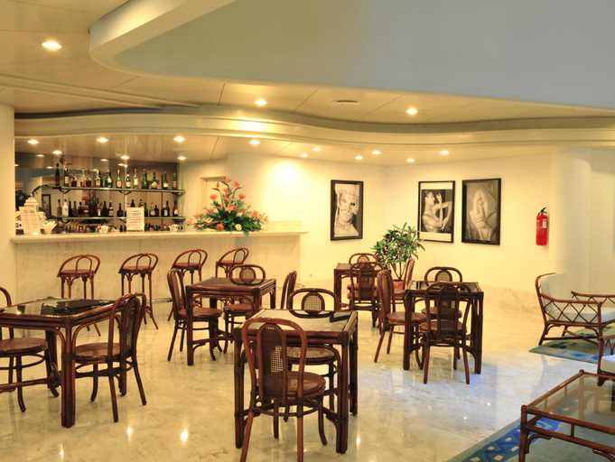 Food & Drinks 4, Madeira Regency Club, Funchal
