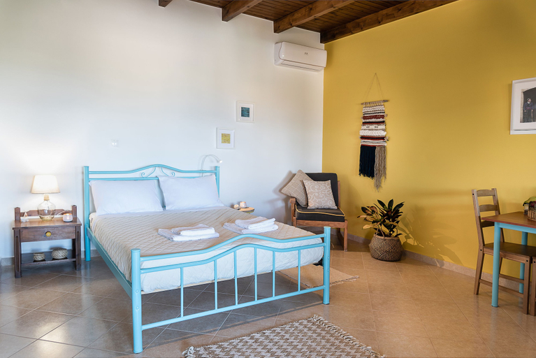 Bedroom 2, Siesta, Crete