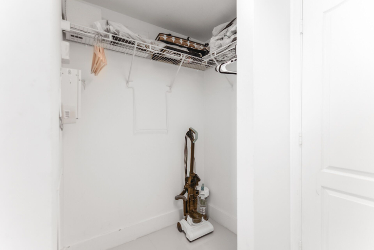 Bathroom 5, The Club- RE Rentals, Miami-Dade