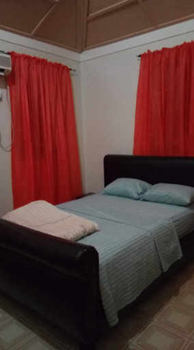 Room 2, Digs Cottages
