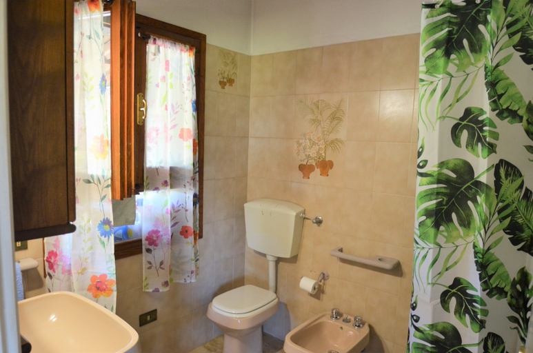Bathroom 3, La Rotta by Solturelba, Livorno