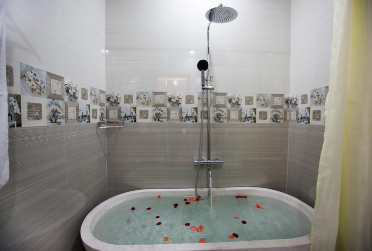 Bathroom 4, Hoi An Sun Lake Homestay, Da Nang