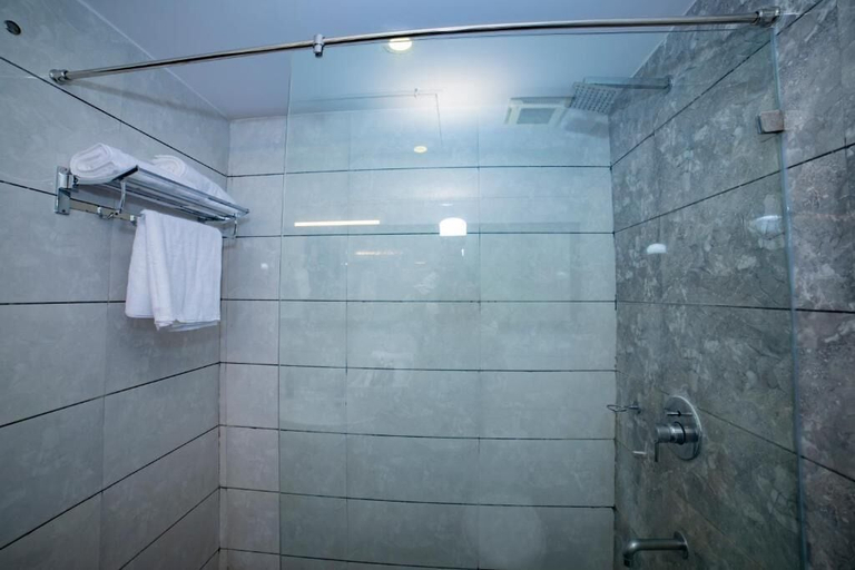 Bathroom 4, The Urban Stays Hotel, Hyderabad