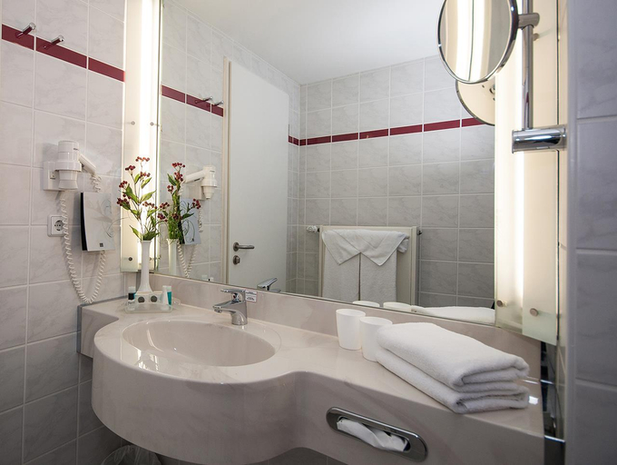 Bathroom 5, Best Western Plus Hotel Bautzen, Bautzen