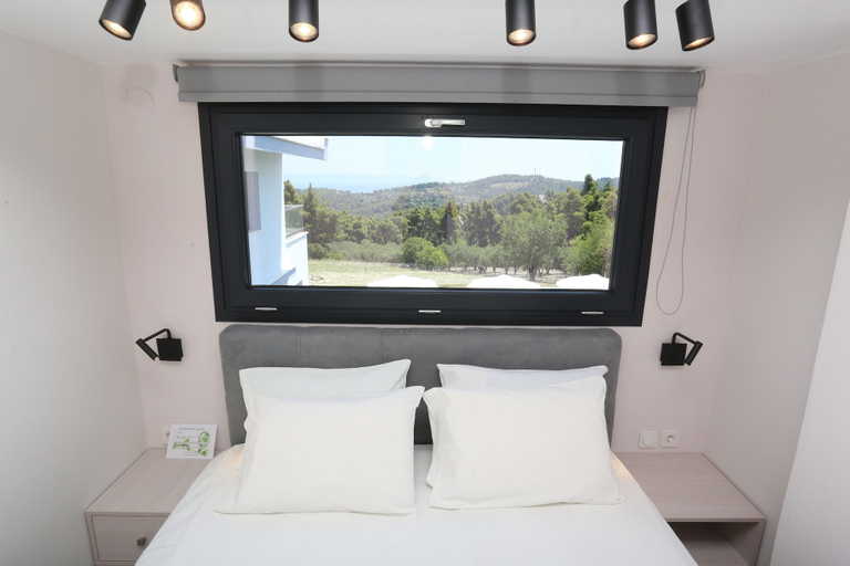 Bedroom 2, Blue Avenue, Central Macedonia
