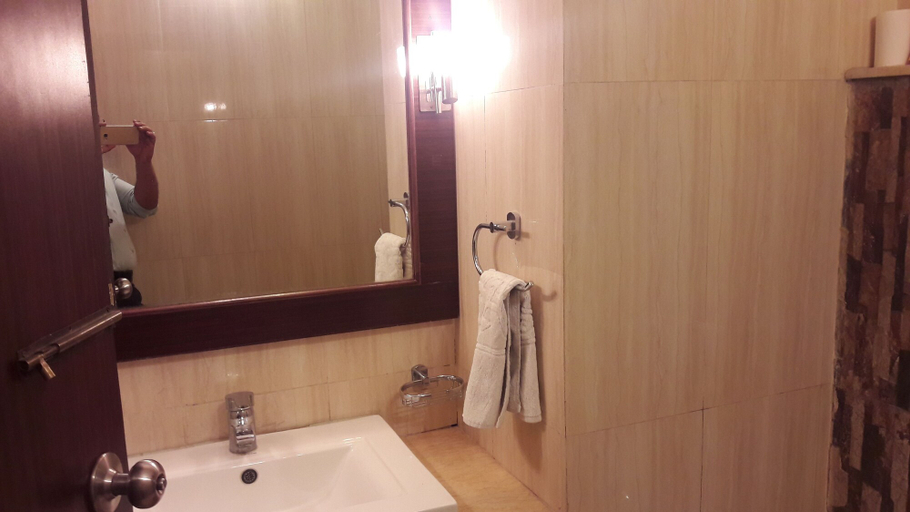 Bathroom 4, Hotel Satya Ashoka, Jabalpur