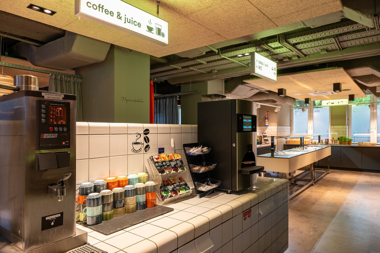Food & Drinks 3, a&o Warszawa Wola, Warsaw