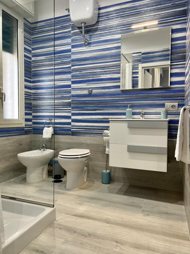 Bathroom 5, Punto House, Napoli