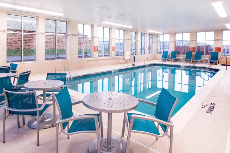 Sport & Beauty 5, TownePlace Suites by Marriott Pittsburgh Cranberry Township, Butler