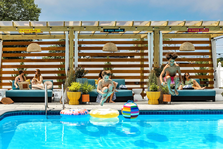 Freebird Motor Lodge by Reverie Boutique Collection, Barnstable