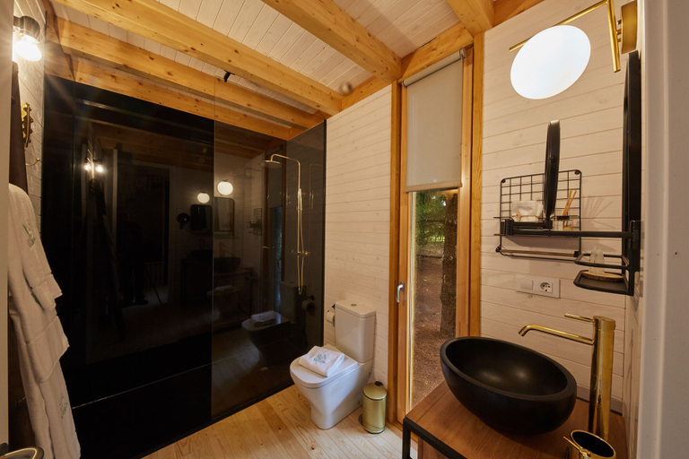 Bathroom 4, HolaCamp Camino, A Coruña