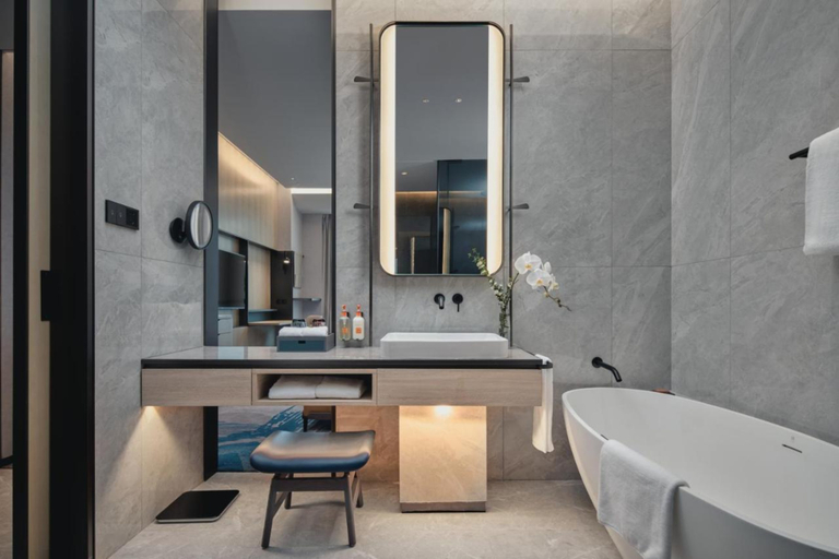 Bathroom 4, Crowne Plaza HANGZHOU RIVERSIDE by IHG, Hangzhou
