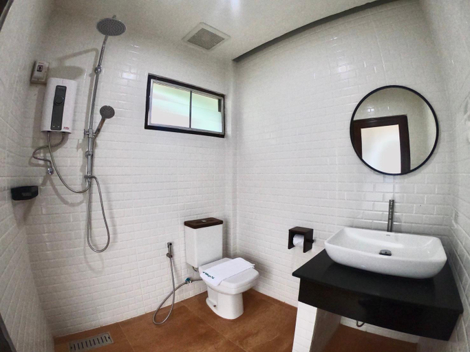 Bathroom 4, Diamond Village Pai, Pai
