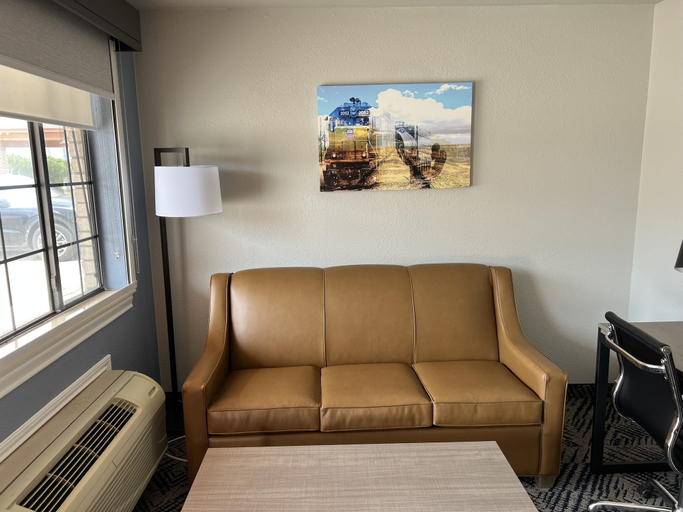 Others 4, Garden Inn & Suite, Jim Hogg