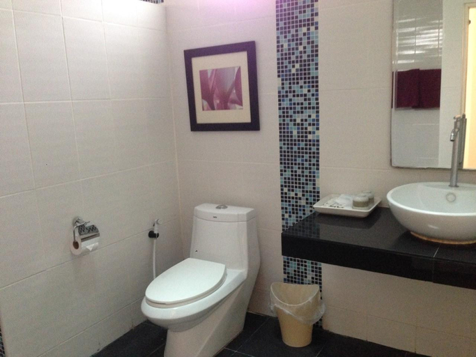 Bathroom 4, The C Samet Beach Resort, Muang Rayong