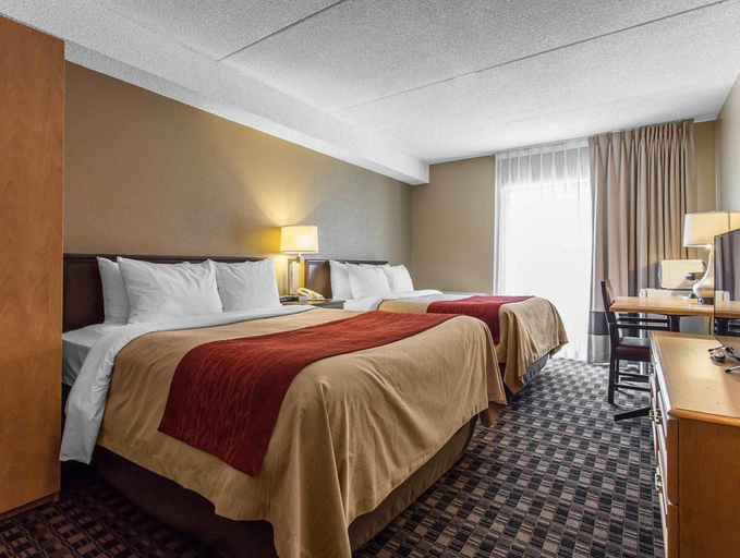 Bedroom 3, Comfort Inn, Simcoe