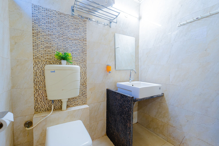 Bathroom 4, Hotel Apsara, Satara