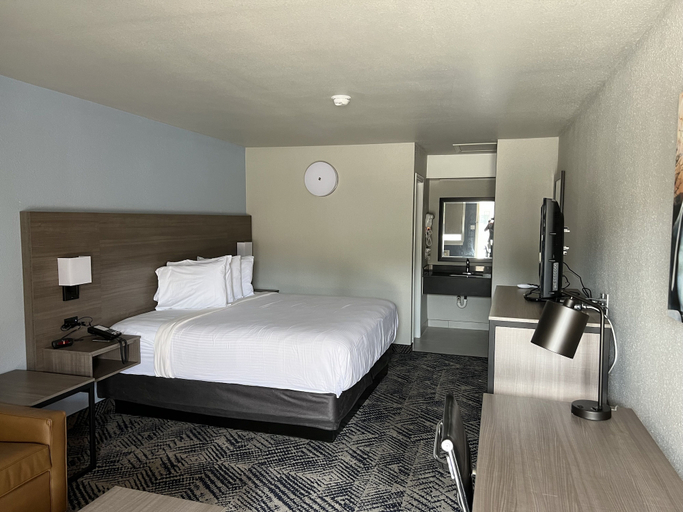 Bedroom 3, Garden Inn & Suite, Jim Hogg