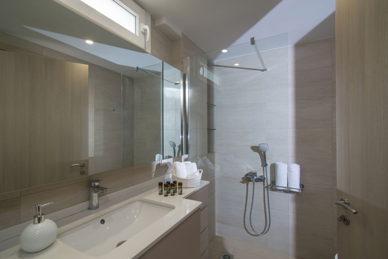Bathroom 3, Gras Houses Agia Pelagia, Crete