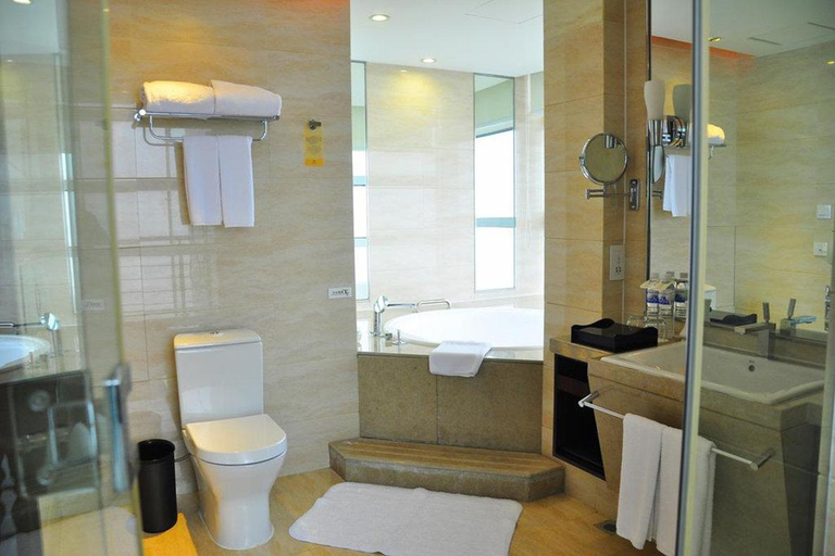 Bathroom 4, Qingdao Grand New Century Hotel, Qingdao