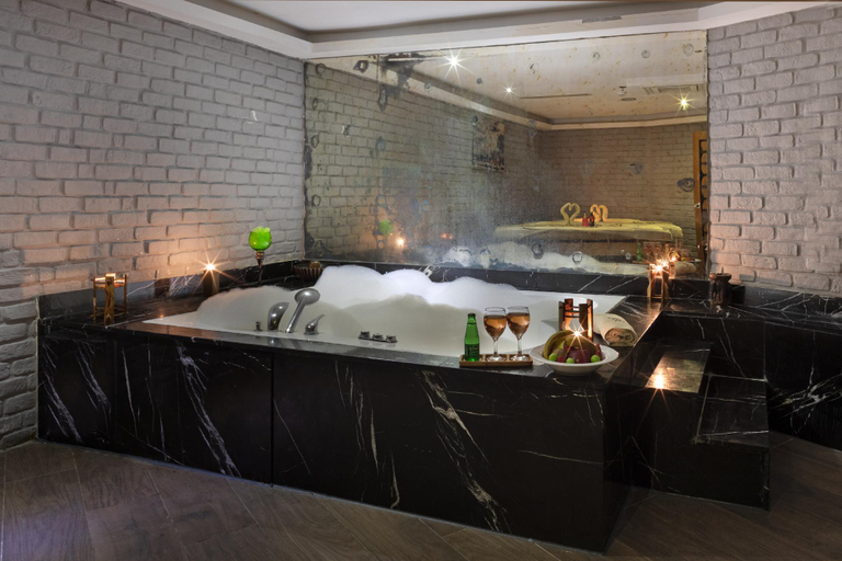 Bathroom 5, Mercure Istanbul Bomonti, Şişli