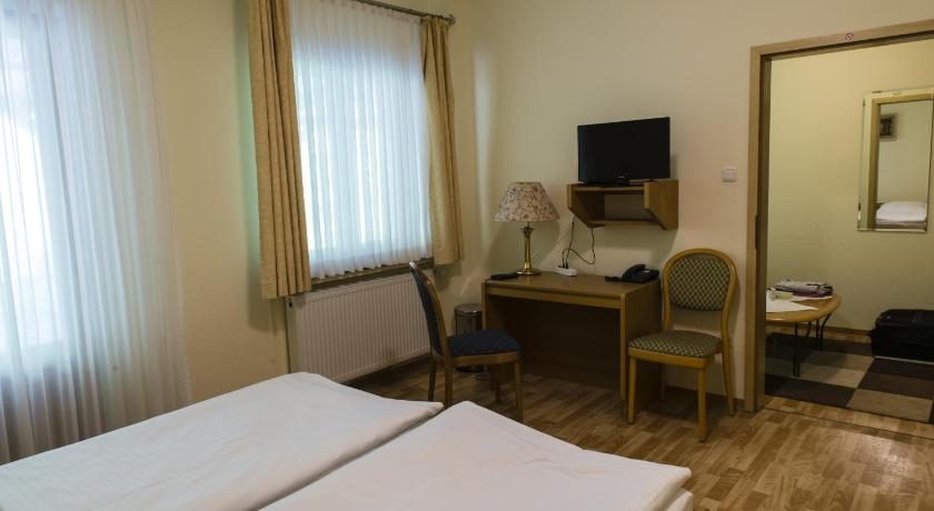Bedroom, Hotel Waldesruh, Osnabrück