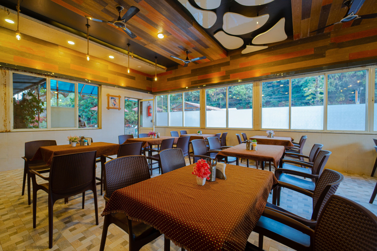 Food & Drinks 5, Hotel Apsara, Satara
