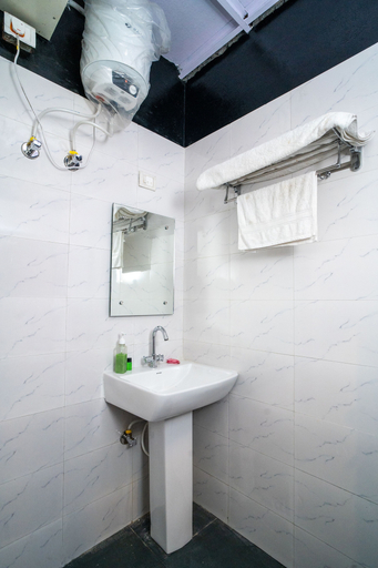 Bathroom 5, Mussoorie, Dehradun
