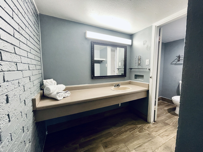 Bathroom 4, Extended Stay SA, Bexar