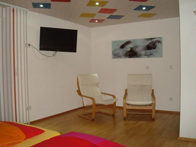 Bedroom 2, Hotel Pamakin, Aarwangen