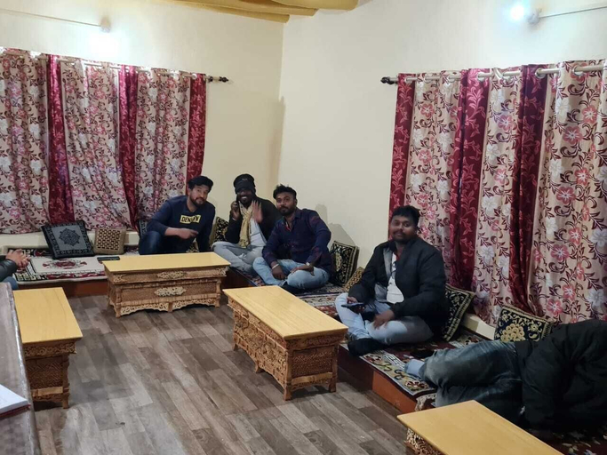 Others 5, Wachan Guest House Hunder, Leh