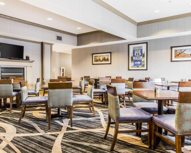 Food & Drinks 5, Comfort Inn Sullivan, Franklin