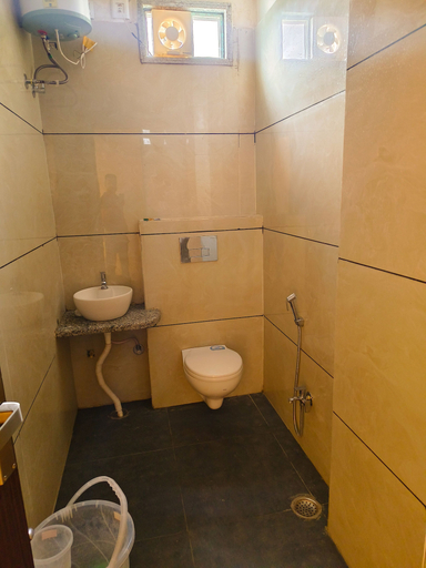 Bathroom 2, Hotel Veer Palace, Udaipur
