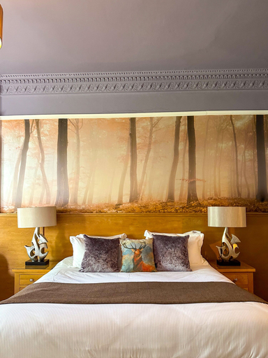 Bedroom 2, The Glen Mhor Hotel and Uile-bheist Brewery & Distillery, Highland