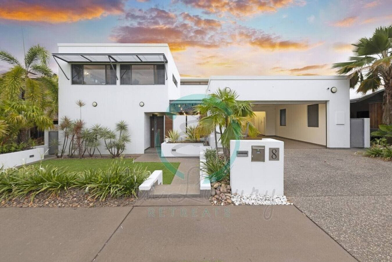 Exterior & Views 2, ZENLUX INFINITY - 4BR with Private Pool, Bayview-Woolner