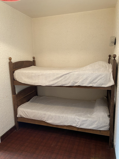 Bedroom 3, Morbier, Jura