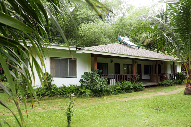 Exterior & Views 6