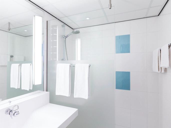 Bathroom 2, Novotel Eindhoven, Eindhoven
